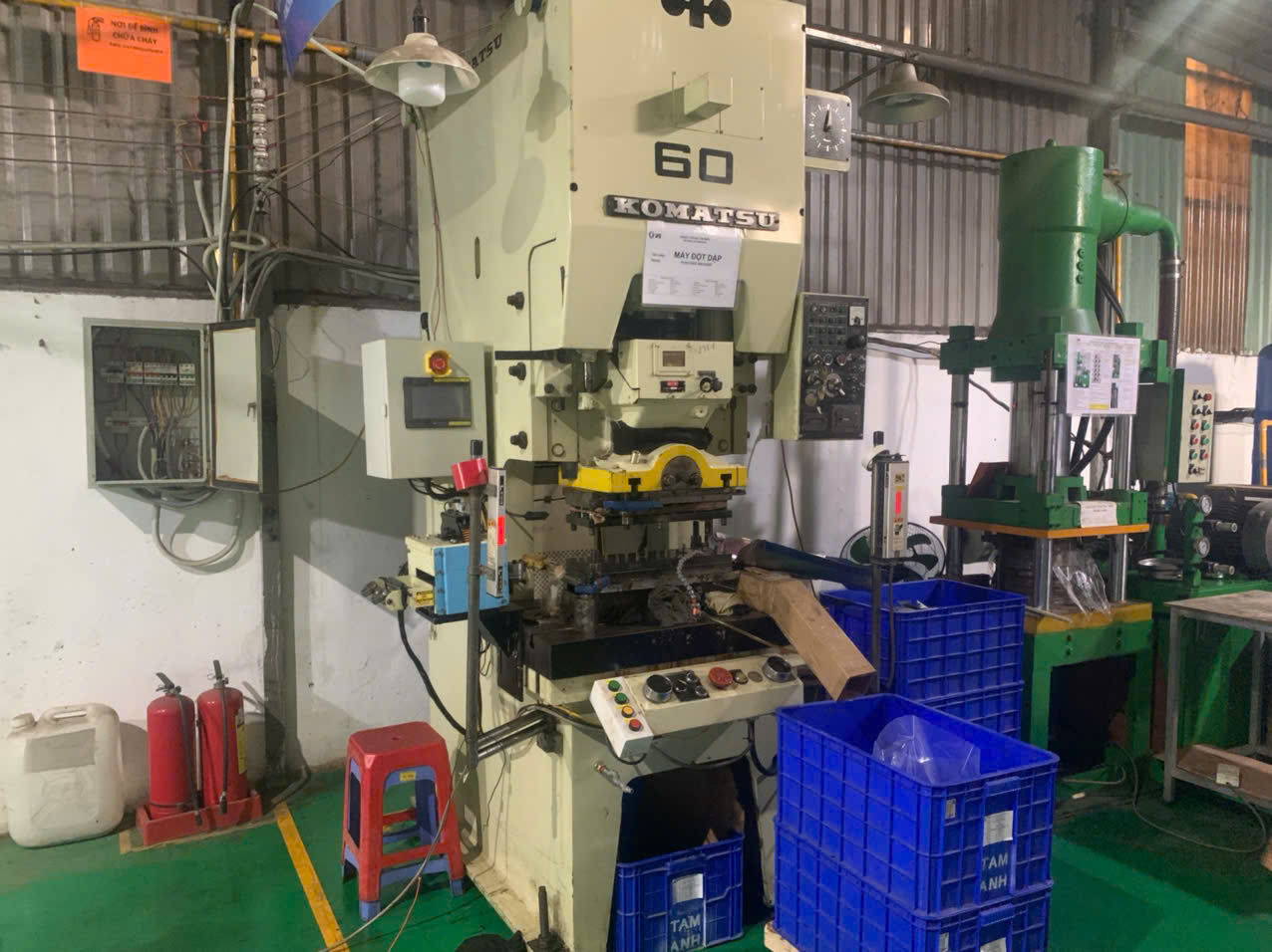 Stamping machine 1.jpg